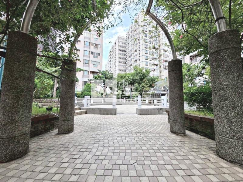 海華精美三房車房屋室內格局與周邊環境