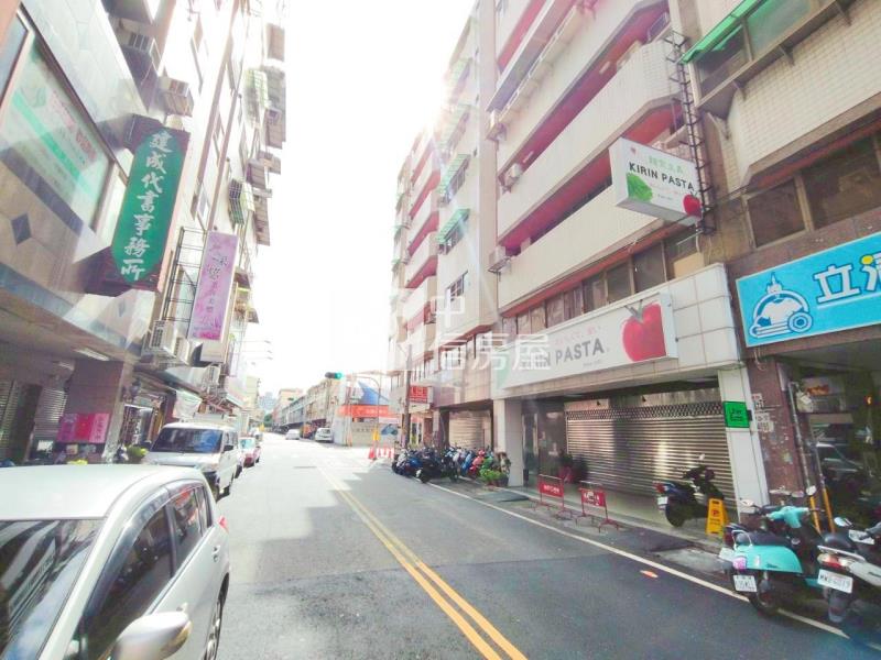雅國華廈房屋室內格局與周邊環境