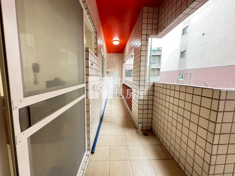 大里市寶園邸全新整理三房雙車位房屋室內格局與周邊環境