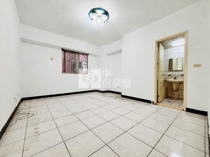 南投首席三房車位華廈房屋室內格局與周邊環境