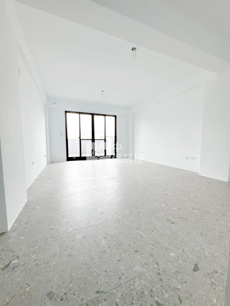 美術館全新邊間別墅房屋室內格局與周邊環境