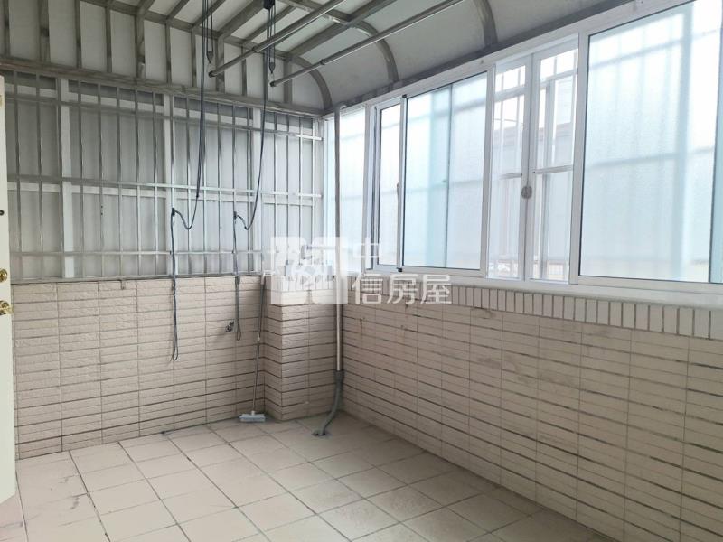 東區仁和商圈花園社區雙車美墅房屋室內格局與周邊環境