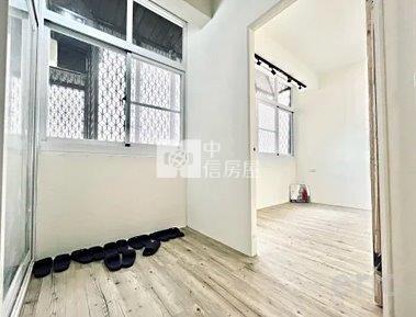 前鎮五權國小全翻新四房美寓房屋室內格局與周邊環境