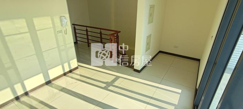 大里內新市場五房全新電梯別墅房屋室內格局與周邊環境