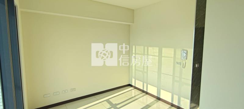 大里內新市場五房全新電梯別墅房屋室內格局與周邊環境