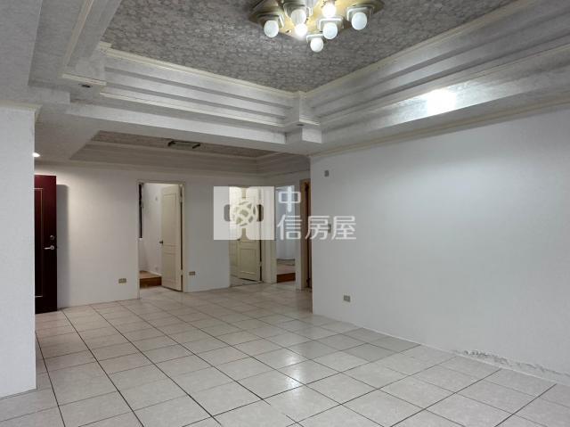 基隆德安採光美三房房屋室內格局與周邊環境