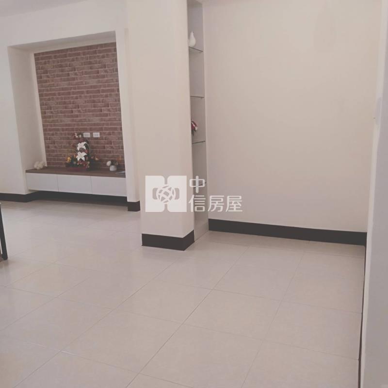 獅甲捷運站2樓翻新美寓房屋室內格局與周邊環境