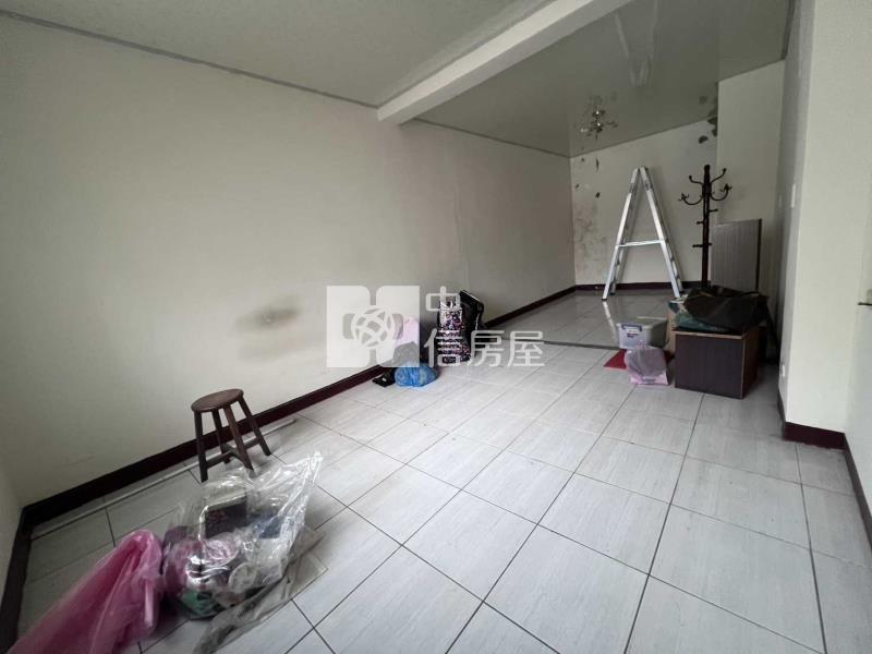 近龍科旁透天房屋室內格局與周邊環境