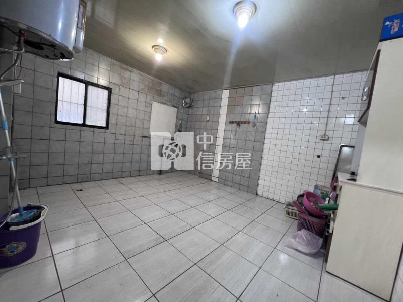 近龍科旁透天房屋室內格局與周邊環境