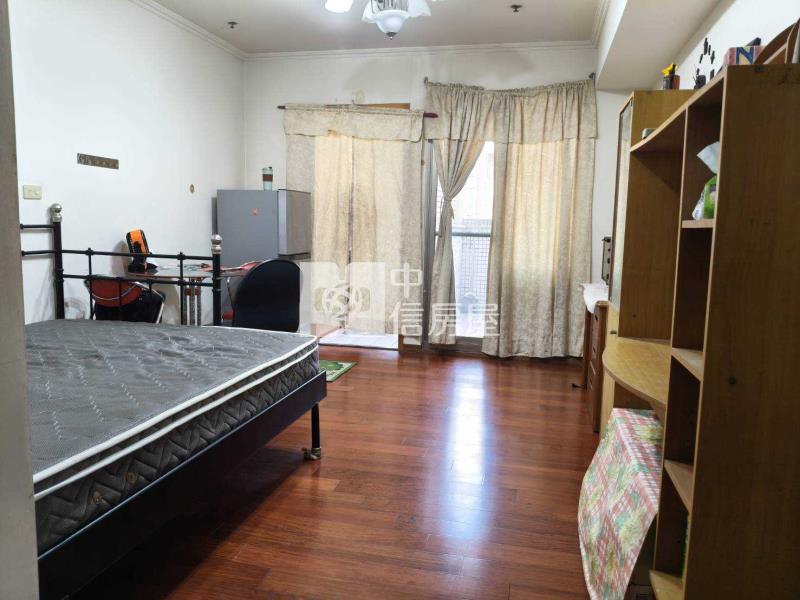 中壢SOGO世紀宮庭大套房房屋室內格局與周邊環境