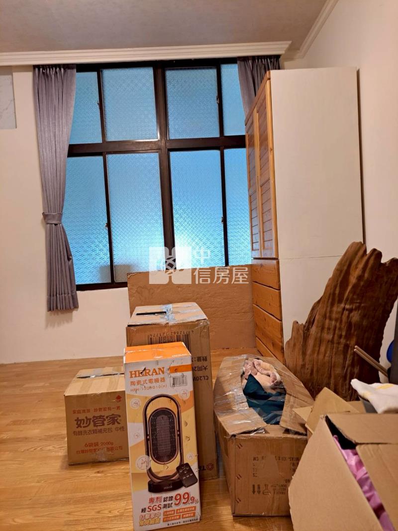 央大麒麟山莊幽靜透天房屋室內格局與周邊環境