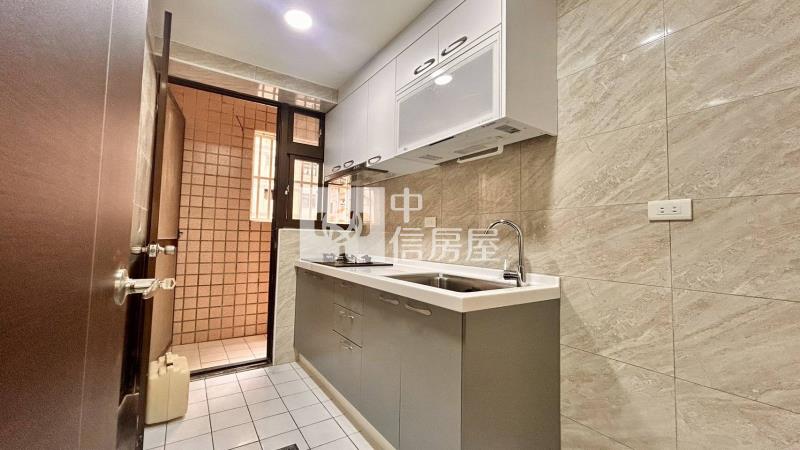 平鎮高中.平鎮特力屋電梯大三房房屋室內格局與周邊環境
