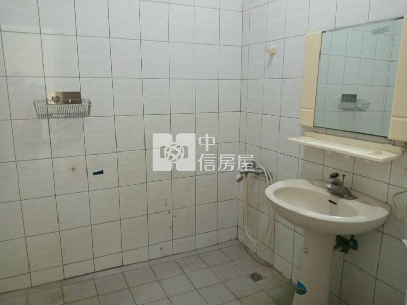 埔心明聖國小旁車庫美墅房屋室內格局與周邊環境