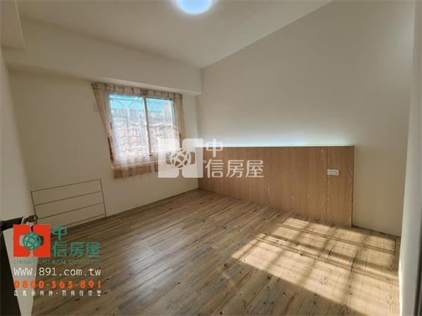 VOCO福容旁平面車位店住房屋室內格局與周邊環境