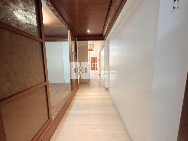 崇德商圈活路車庫透天房屋室內格局與周邊環境