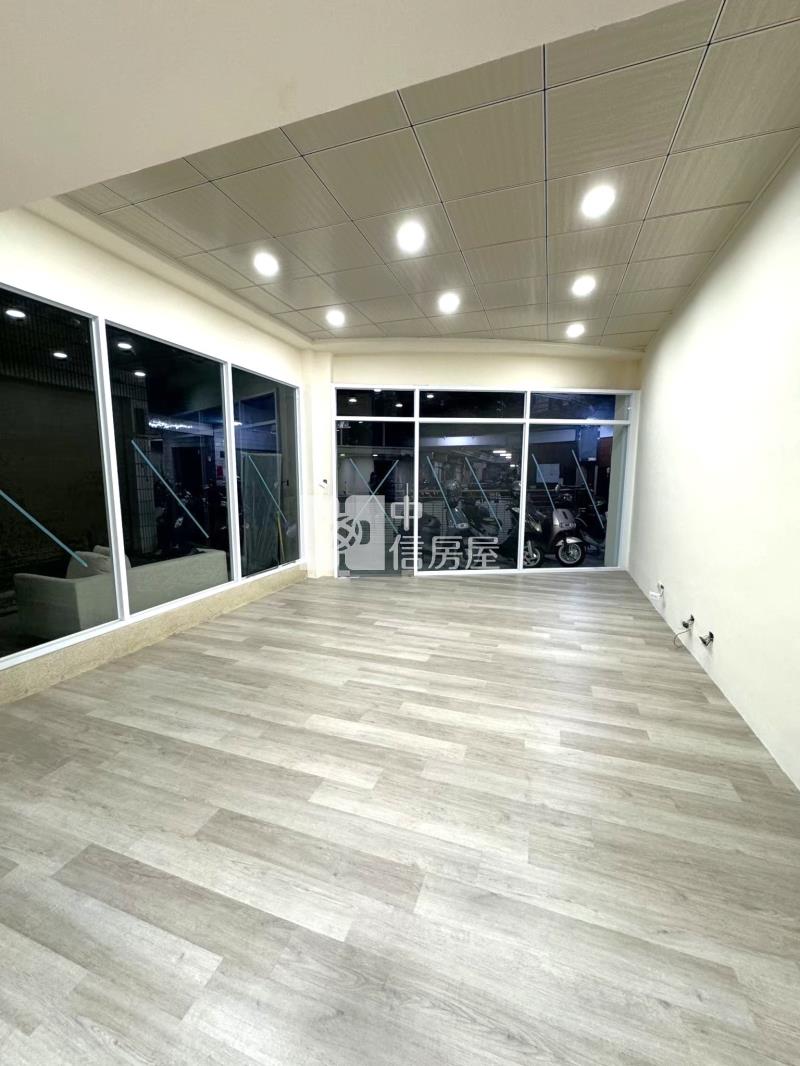 鼎山高大百貨收租店面房屋室內格局與周邊環境