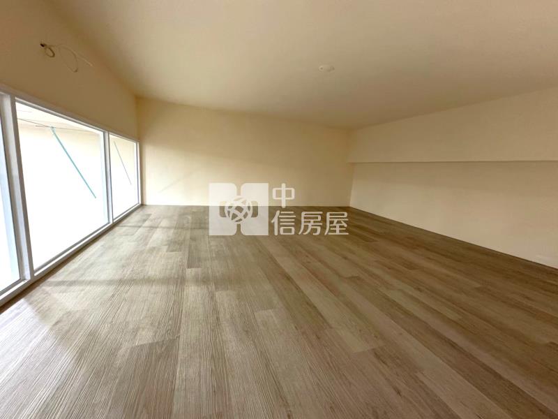 鼎山高大百貨收租店面房屋室內格局與周邊環境