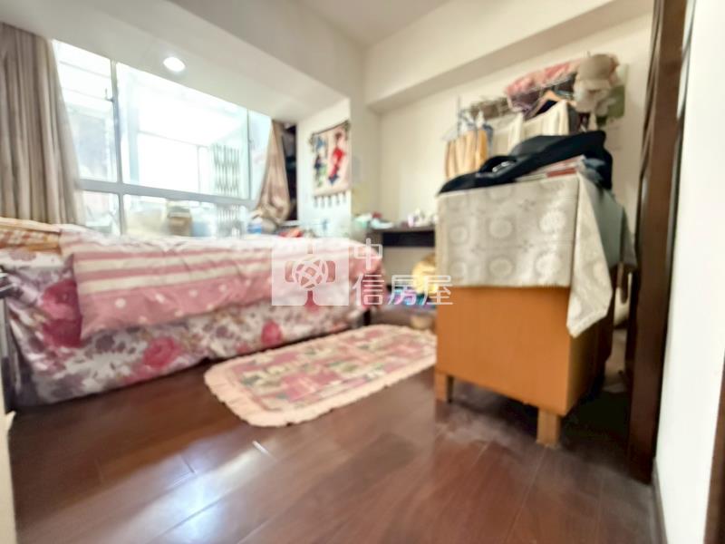 中山醫大慶捷運三房美屋附平車房屋室內格局與周邊環境