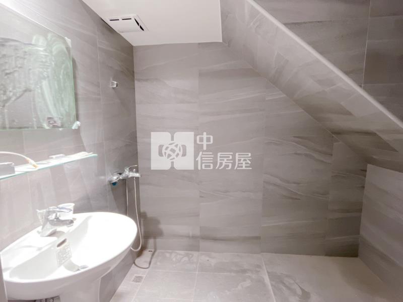 曉明女中旁全新整理美透天房屋室內格局與周邊環境