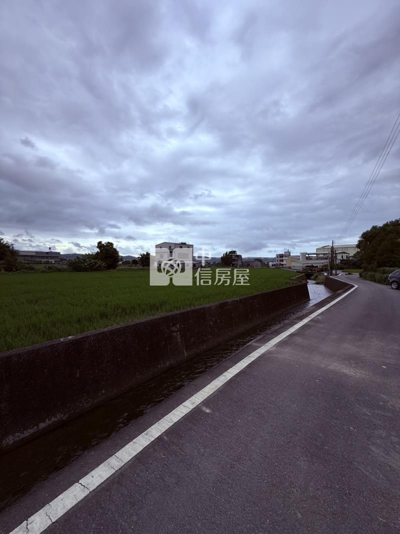 苗栗公館前後有路有電760坪美農地房屋室內格局與周邊環境