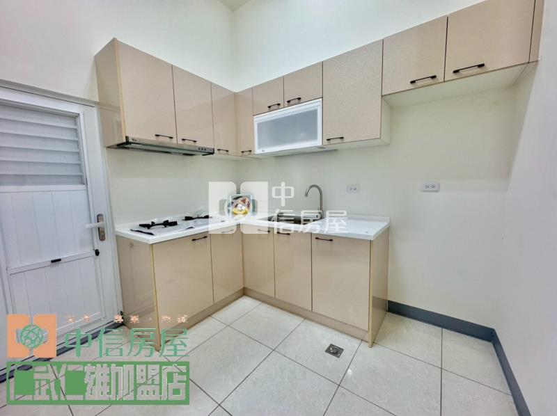 仁武翻新靜巷透天房屋室內格局與周邊環境
