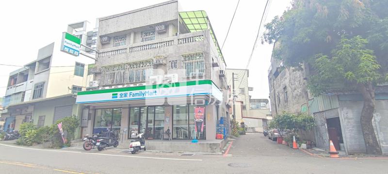 近文心南路方正建地房屋室內格局與周邊環境