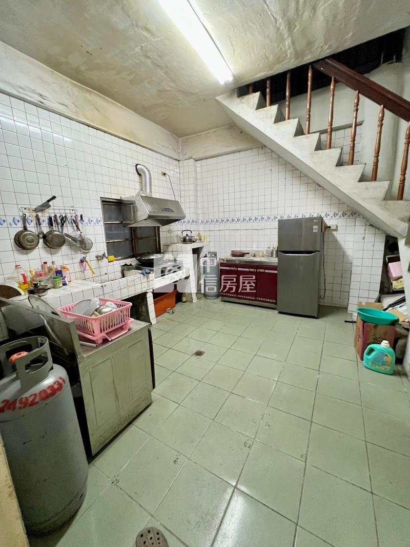 邊間低總價透天房屋室內格局與周邊環境