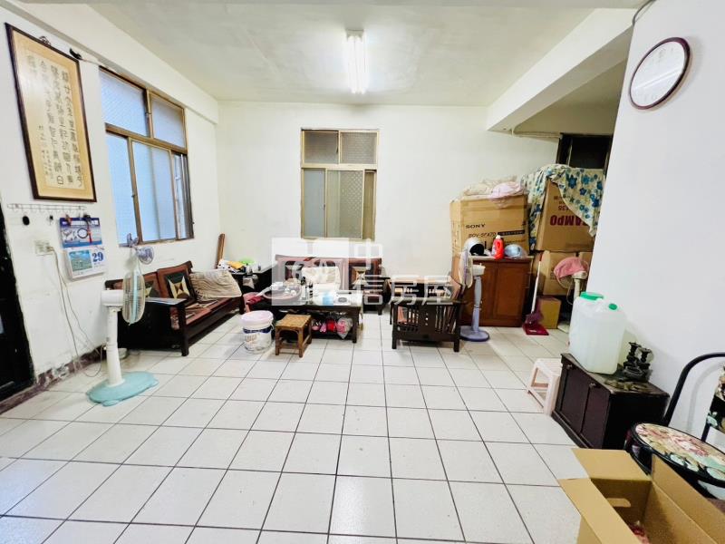 邊間低總價透天房屋室內格局與周邊環境