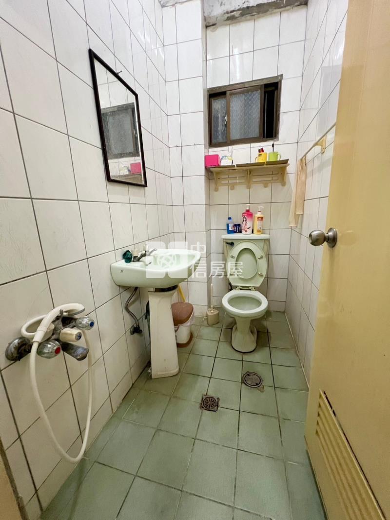 邊間低總價透天房屋室內格局與周邊環境