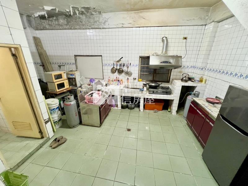 邊間低總價透天房屋室內格局與周邊環境