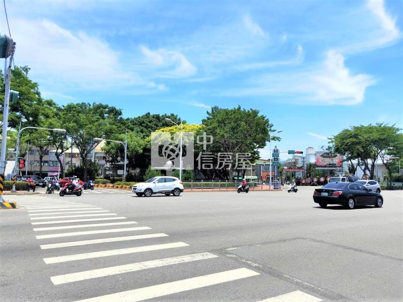 大里.大面寬.乙種工業角地房屋室內格局與周邊環境
