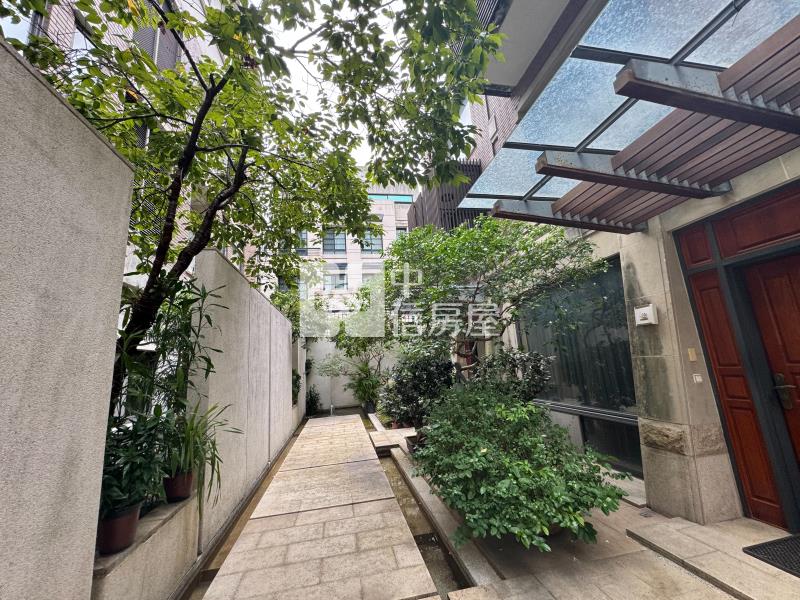 鄉林帝堡面惠來公園大地坪豪墅房屋室內格局與周邊環境
