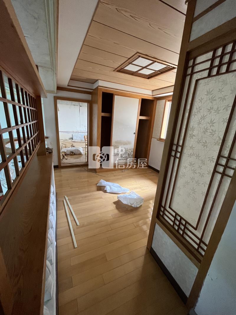 森林景觀別墅房屋室內格局與周邊環境