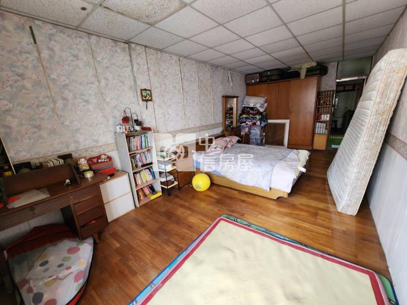 山仔頂門前停車2層樓透天房屋室內格局與周邊環境
