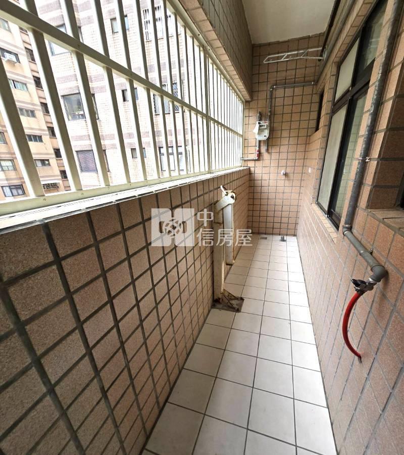 平鎮火車站【英雄鎮】美3房電梯大樓房屋室內格局與周邊環境