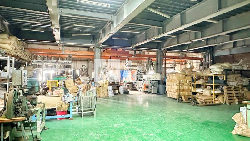 仁德中正路大面寬廠辦房屋室內格局與周邊環境