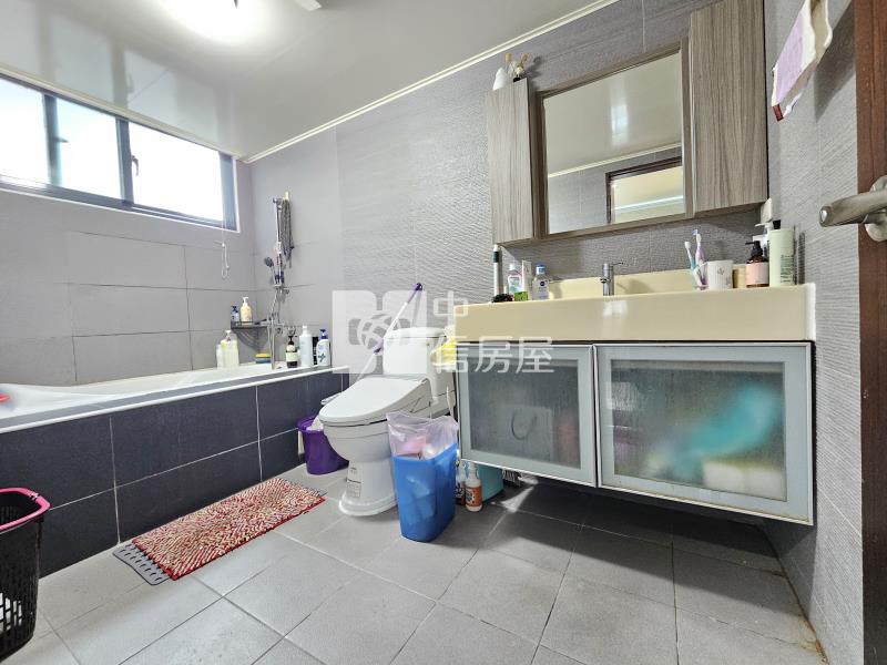 竹南華築大謙邊間透天房屋室內格局與周邊環境