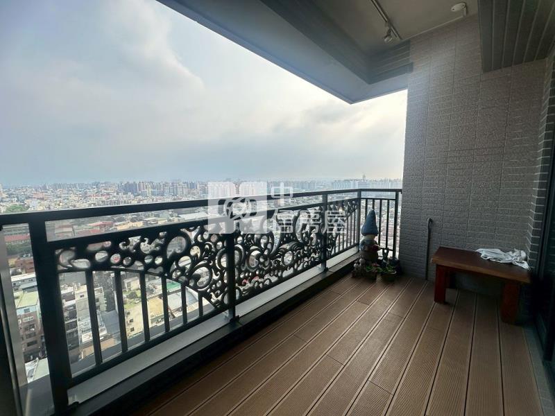 京悅雙主臥+雙車位精美大三房(中信卓越團隊)房屋室內格局與周邊環境