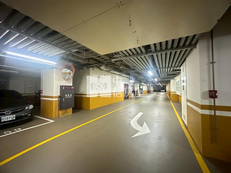 京悅雙主臥+雙車位精美大三房(中信卓越團隊)房屋室內格局與周邊環境