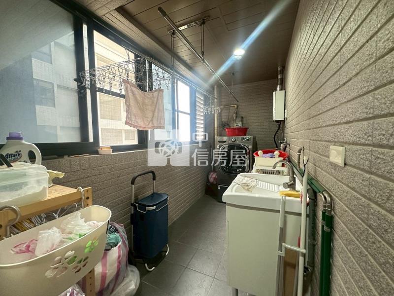 京悅雙主臥+雙車位精美大三房(中信卓越團隊)房屋室內格局與周邊環境