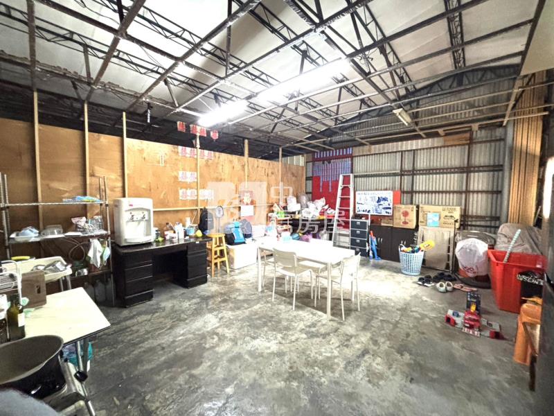 向上市場五樓健身公寓房屋室內格局與周邊環境