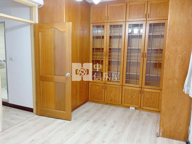 明道中學旁前院車庫美別墅房屋室內格局與周邊環境