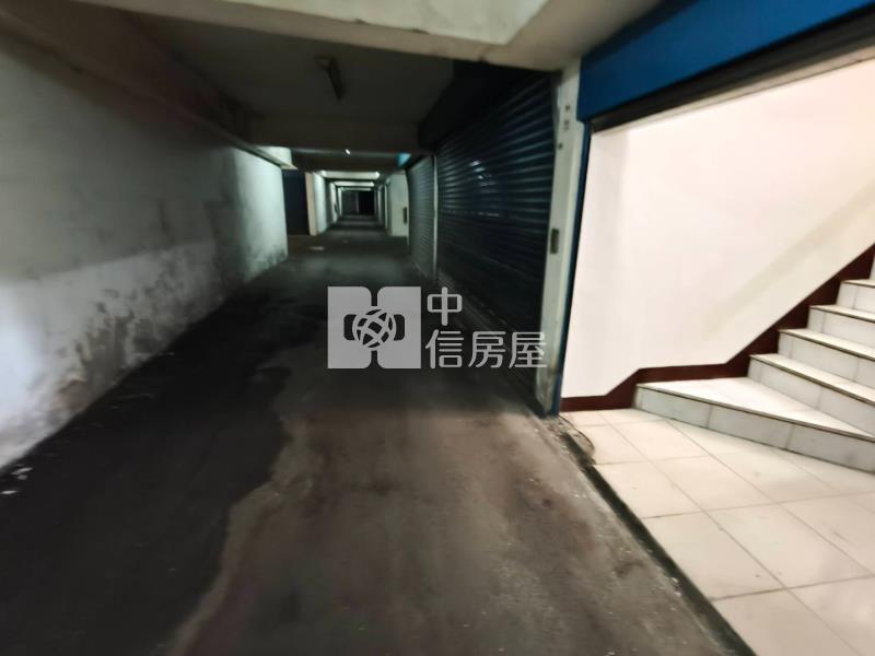 南勢重劃區/全新整理/三車位透天店墅房屋室內格局與周邊環境