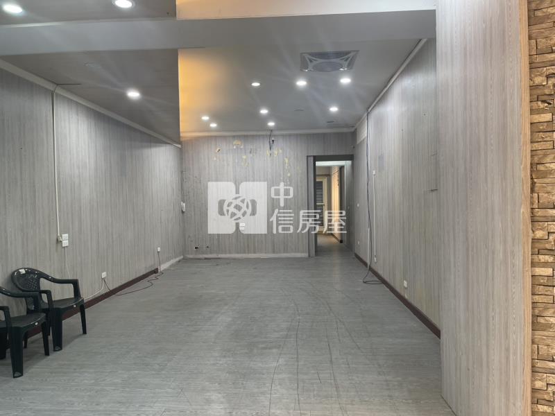 2280萬忠福商圈透天店面房屋室內格局與周邊環境