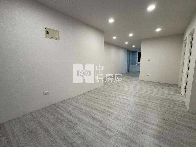桃園後站 整新公寓一樓 門前退縮可停車房屋室內格局與周邊環境