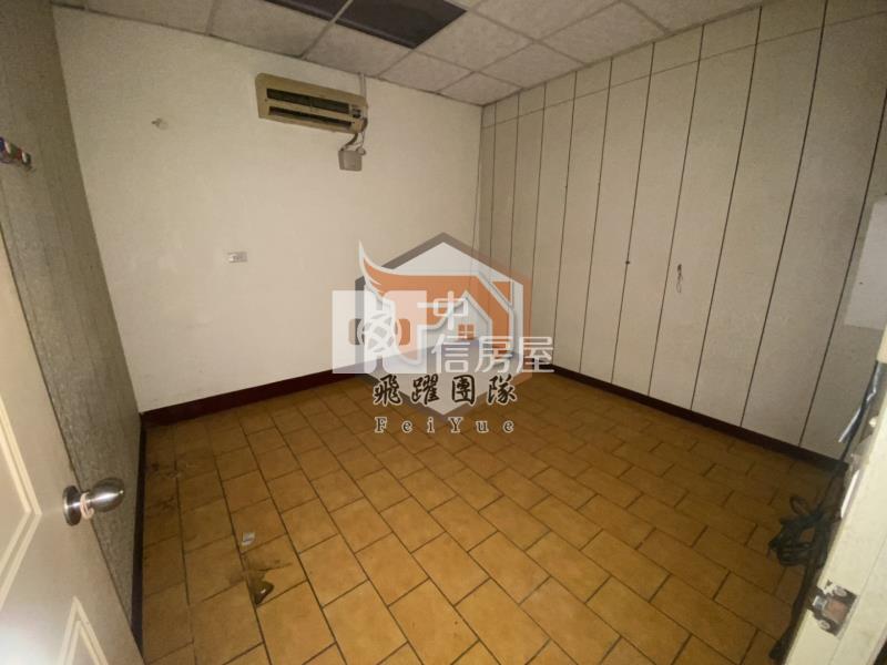 稀有釋出 忠貞商圈 活巷透天厝 (附近有車位可租)房屋室內格局與周邊環境