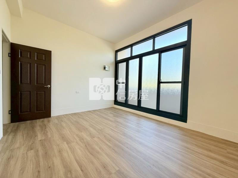 公園前美別墅房屋室內格局與周邊環境