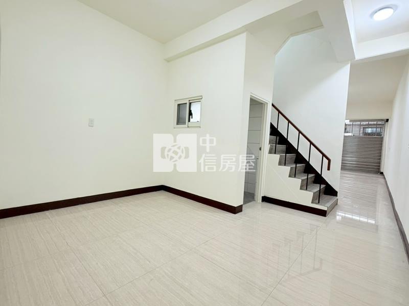 公所旁透天房屋室內格局與周邊環境