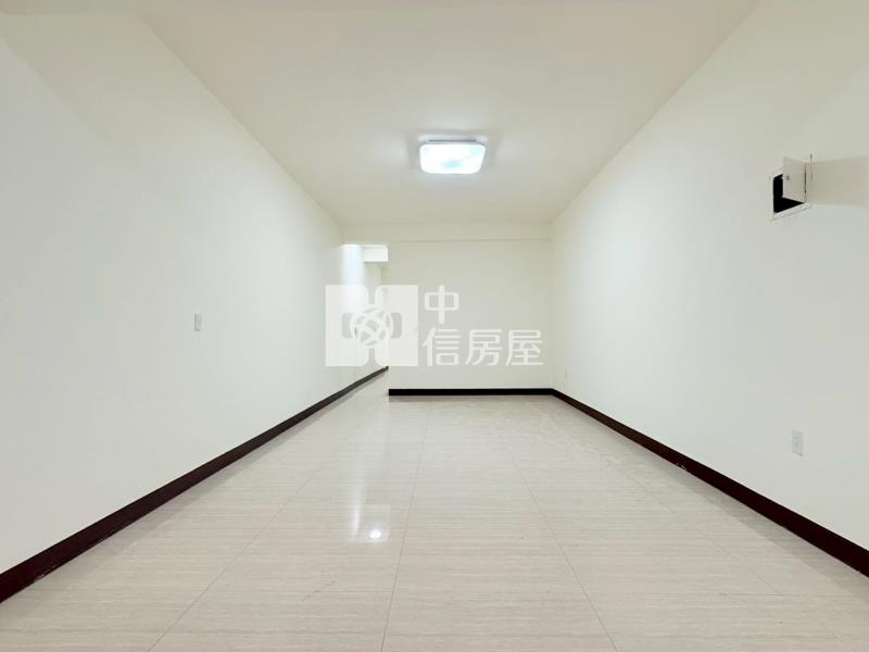 公所旁透天房屋室內格局與周邊環境