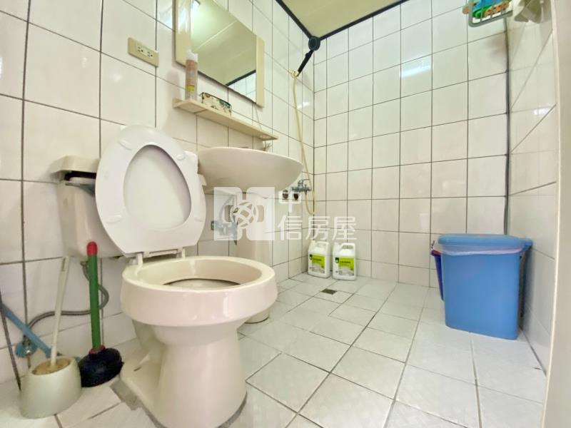 忠明南路綠園道10米大面寬1+2樓鋼骨金店面房屋室內格局與周邊環境